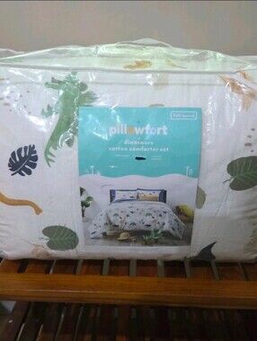 Pillowfort Full/Queen White Dinosaur Cotton Comforter Only with Green Accents